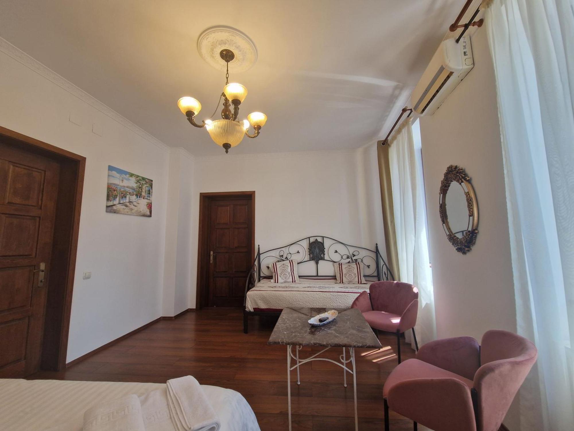 5* Royal House Near Unirii Square Villa Kaloşvar Dış mekan fotoğraf